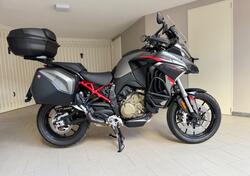 Ducati Multistrada V4 S Grand Tour (2024) usata