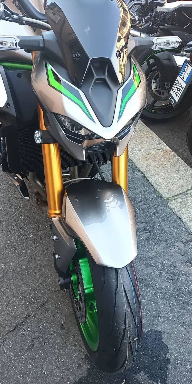 Kawasaki Z 900 SE (2025 - 26) (2)