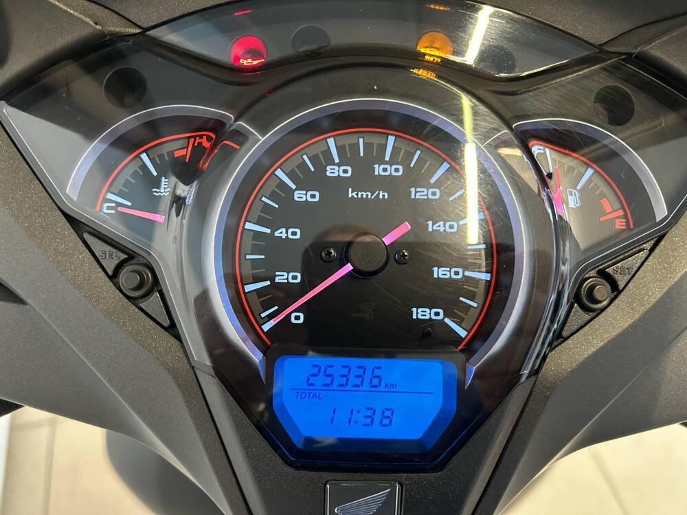 Honda SH 300 i ABS (2016 - 20) (4)