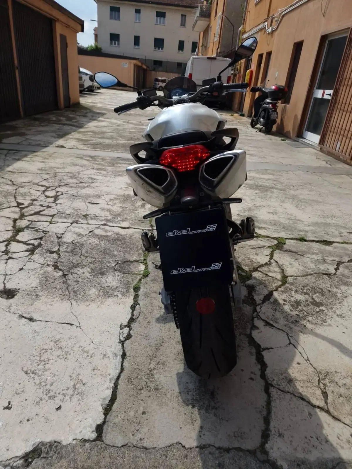 Aprilia Shiver (2008 - 10) (7)