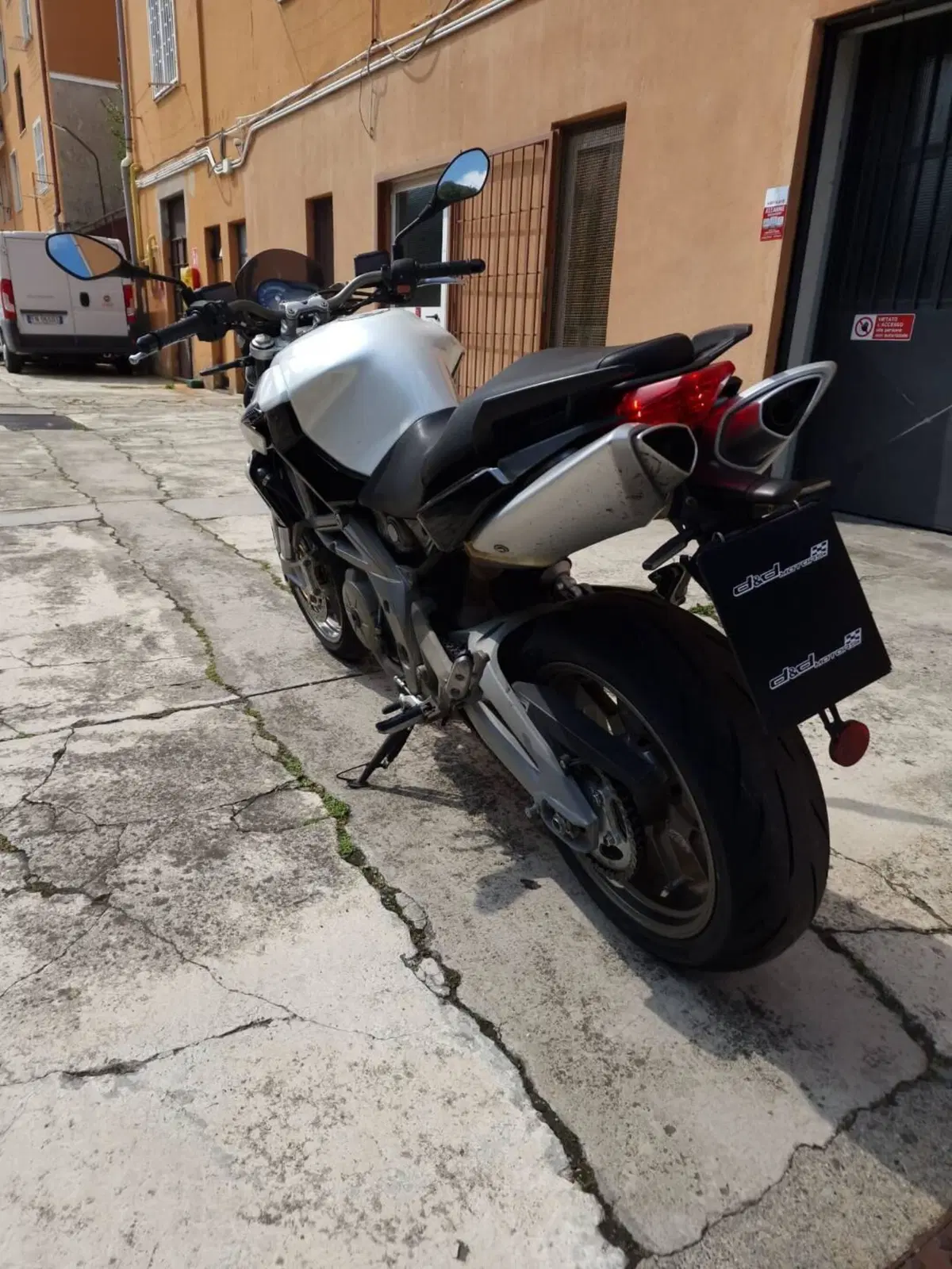 Aprilia Shiver (2008 - 10) (6)