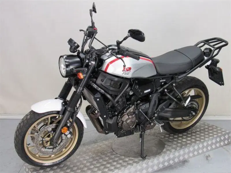 Yamaha XSR 700 XTribute (2021) (4)