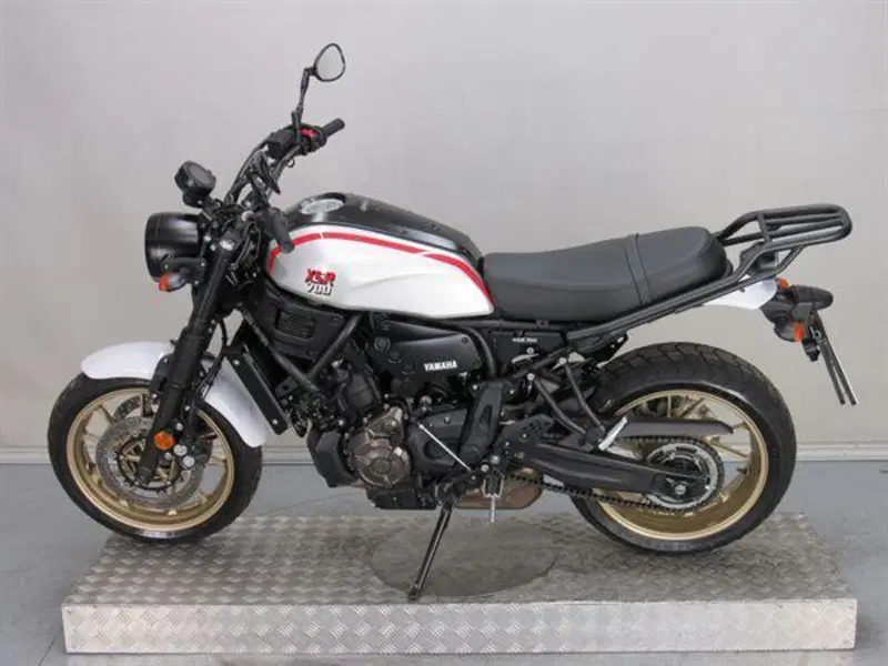Yamaha XSR 700 XTribute (2021) (5)