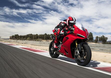 Ducati lavora ad una frizione automatica: novità in vista per il 2026? O forse già prima?