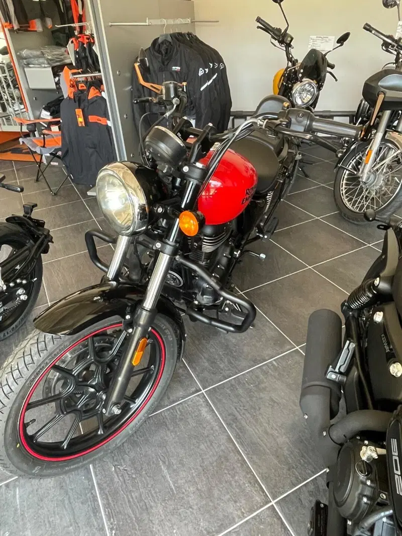 Royal Enfield Meteor 350 (2021 - 26) (3)