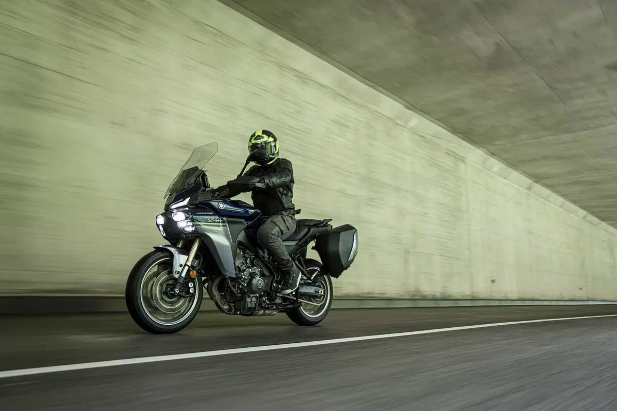 Yamaha Tracer 9 GT+: test, pro e contro [VIDEO E GALLERY]