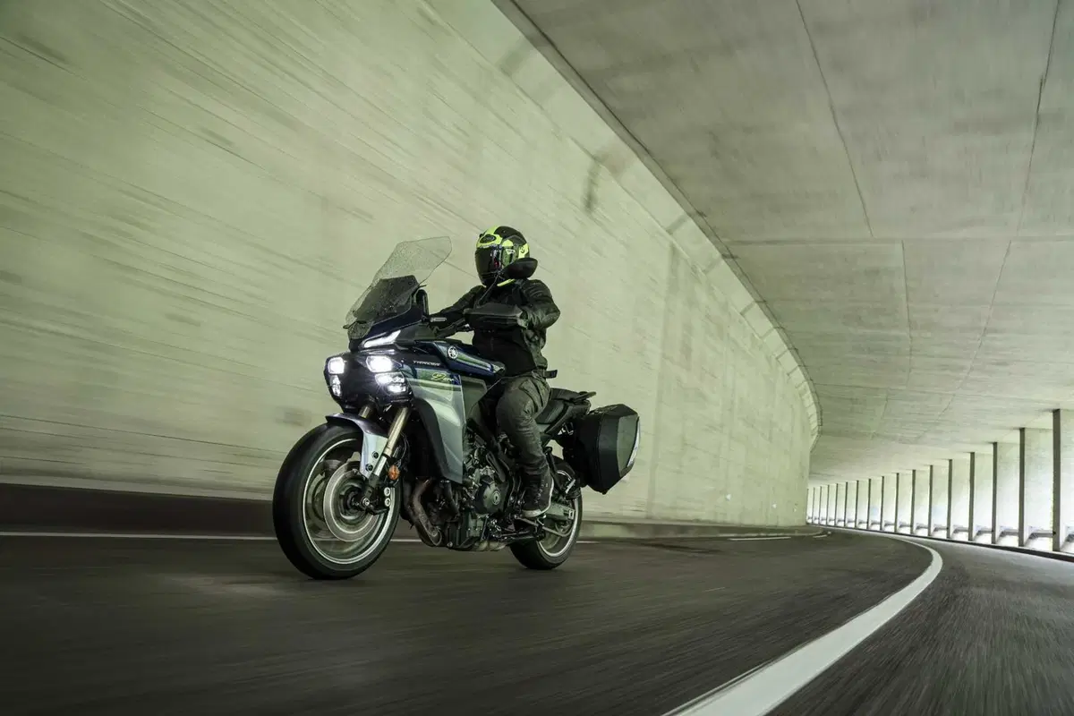Yamaha Tracer 9 GT+: test, pro e contro [VIDEO E GALLERY] (3)