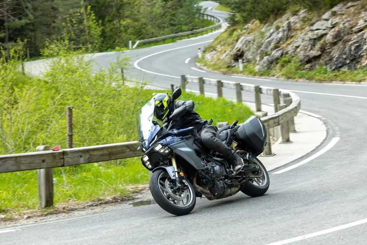 Yamaha Tracer 9 GT+: test, pro e contro [VIDEO E GALLERY] (10)