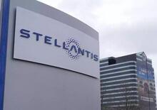 Stellantis pronta a rinviare l’obiettivo del “tutto elettrico” in Europa: più spazio agli ibridi