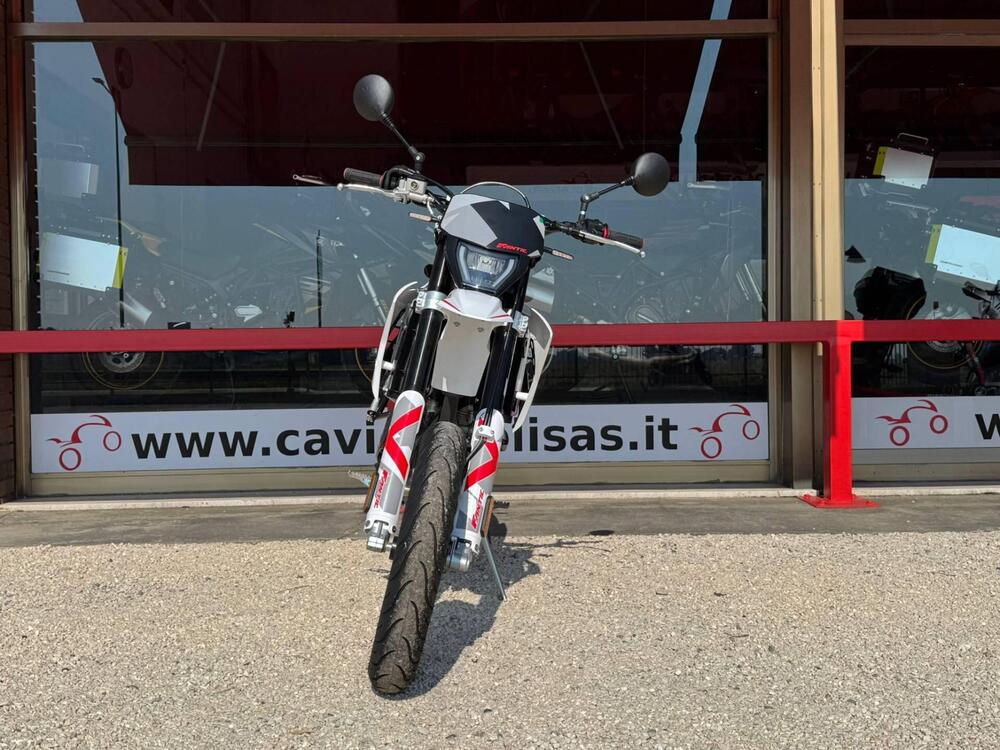 Fantic Motor XMF 125 Performance (2025) (2)