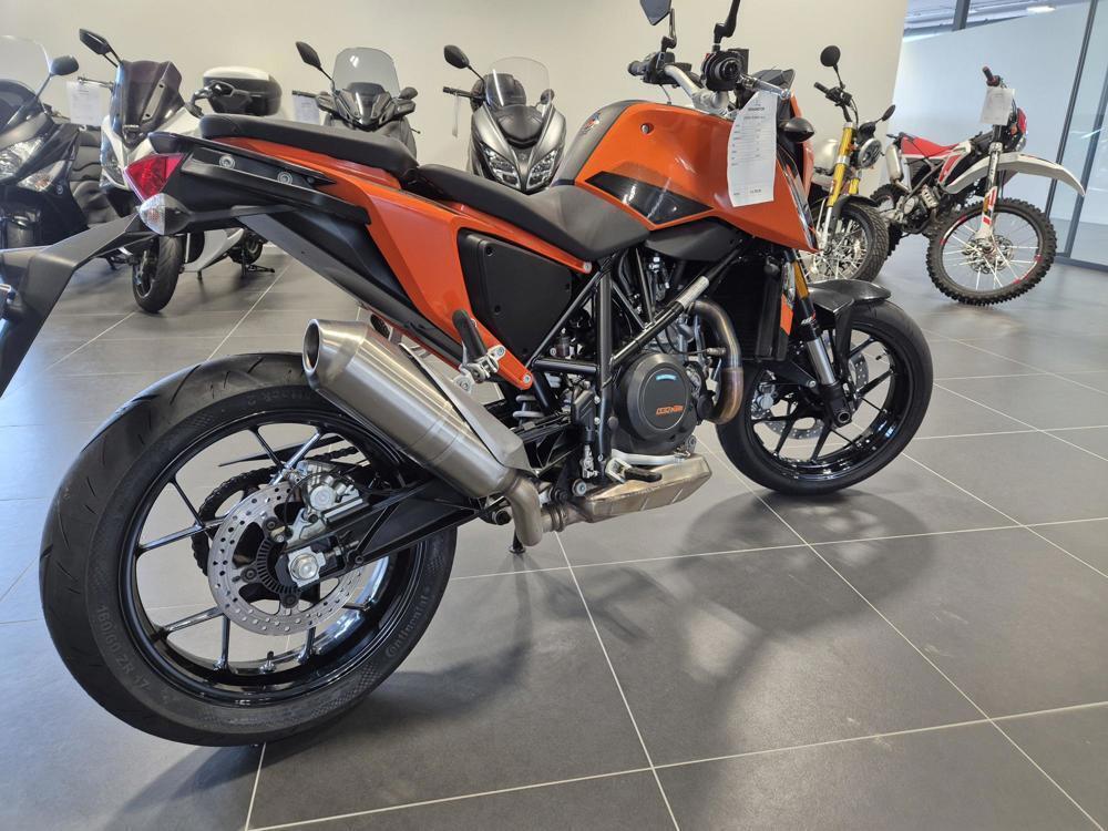 KTM 690 Duke R (2016 -17) (3)
