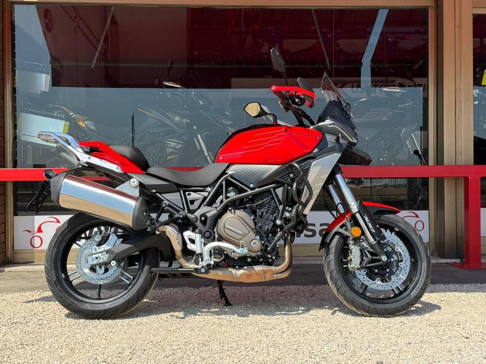 QJ Motor SRT 700 S (2025) (3)