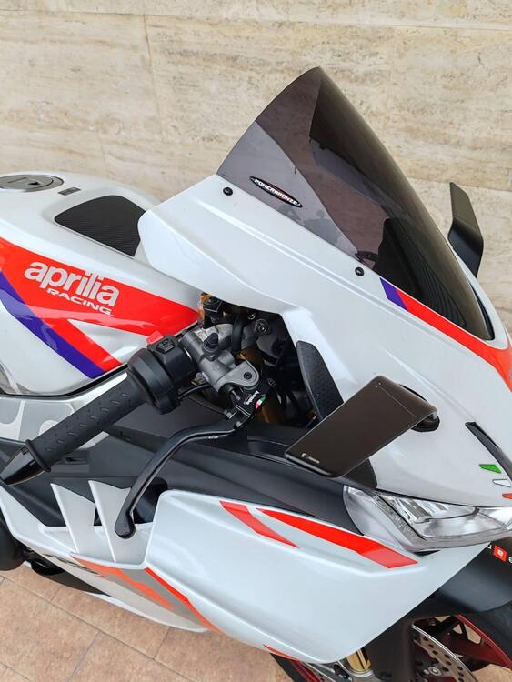 Aprilia RSV4 1100 Factory (2021 - 24) (3)