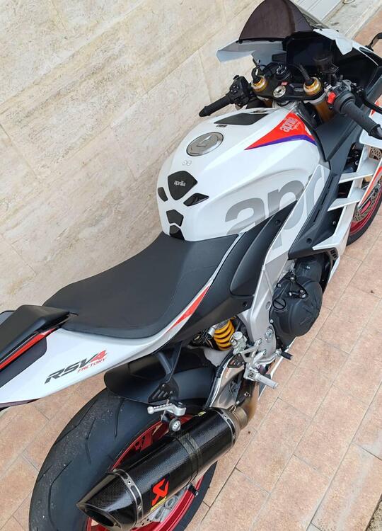 Aprilia RSV4 1100 Factory (2021 - 24) (5)