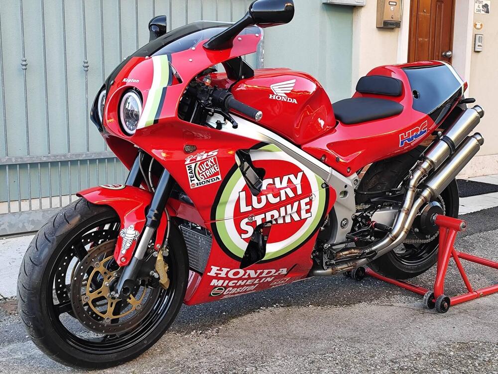 Honda vfr 750 f rc36 II (4)