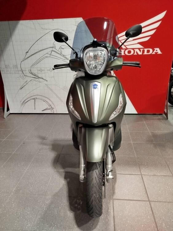 Piaggio Beverly 300 i.e. ABS-ASR (2016 - 20) (3)