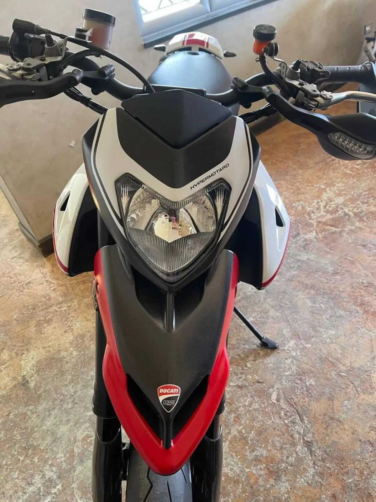 Ducati Hypermotard 1100 EVO SP (2010 - 12) (4)