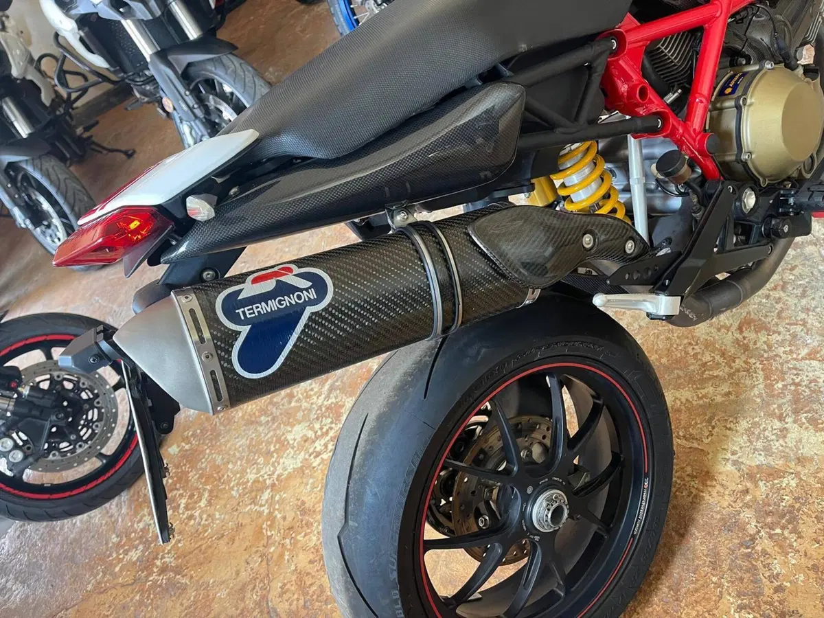 Ducati Hypermotard 1100 EVO SP (2010 - 12) (12)