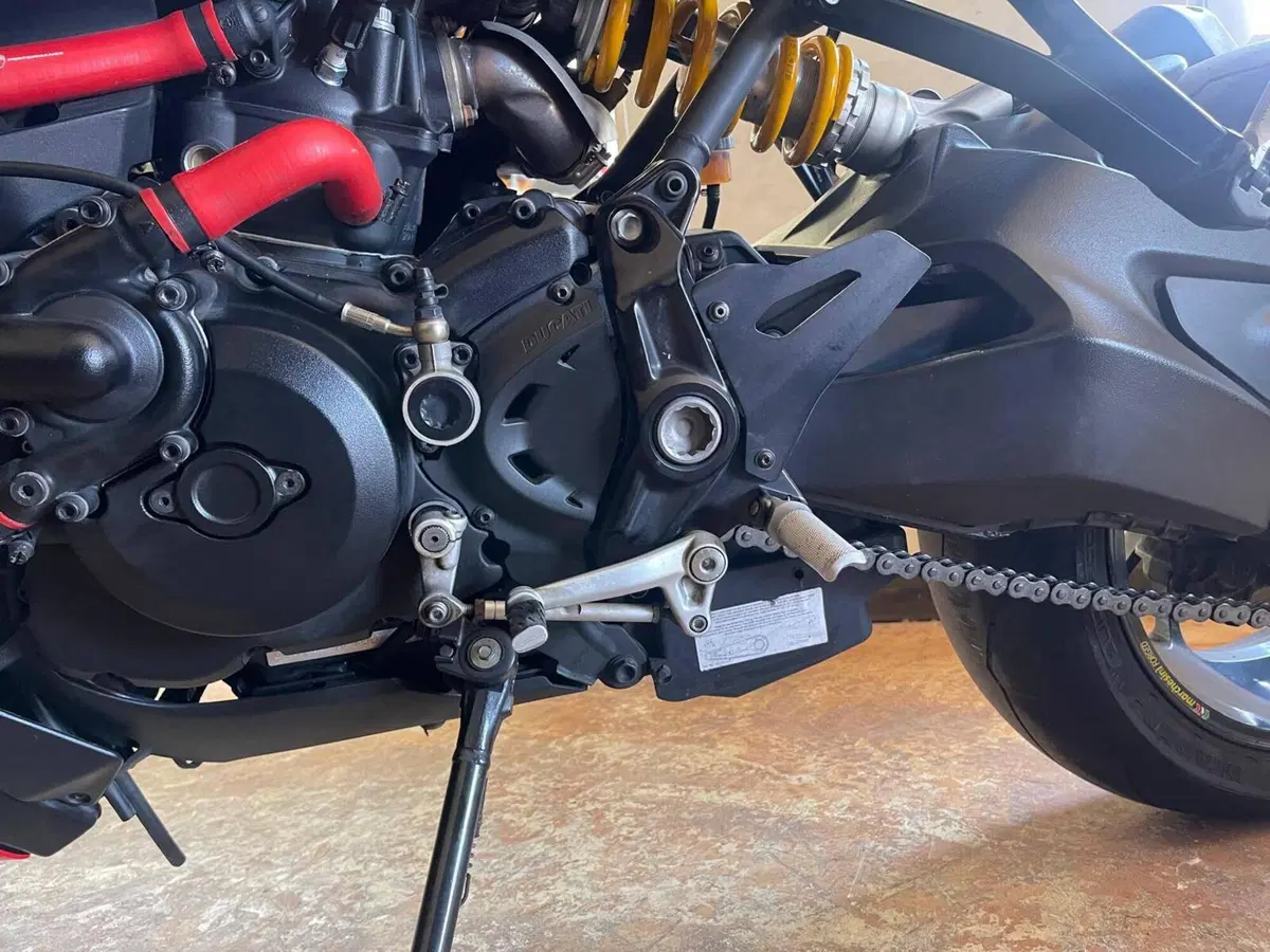 Ducati Hypermotard 1100 EVO SP (2010 - 12) (19)