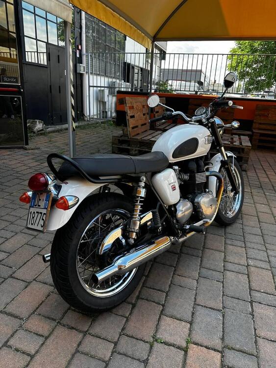 Triumph Bonneville (2007 - 16) (2)