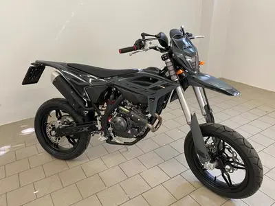 Betamotor RR 125 4T Motard T - X Special Edition (2025 - 26) nuova