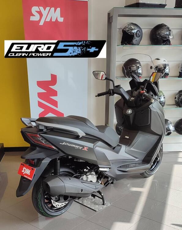 Sym Joymax 300 Z (2025) (4)