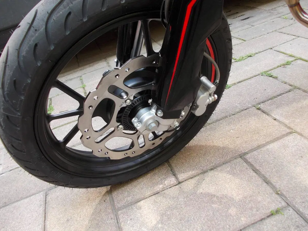 Swm SM 125 R (2025 - 26) (10)