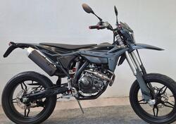 Betamotor RR 125 4T Motard T - X Special Edition (2025) nuova