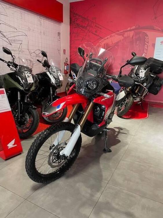 Honda CRF 300 Rally (2025) (2)