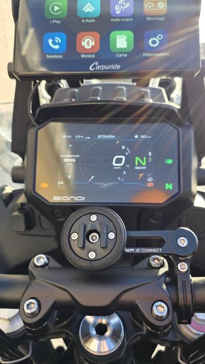 Moto Guzzi Stelvio (2024 - 25) (5)