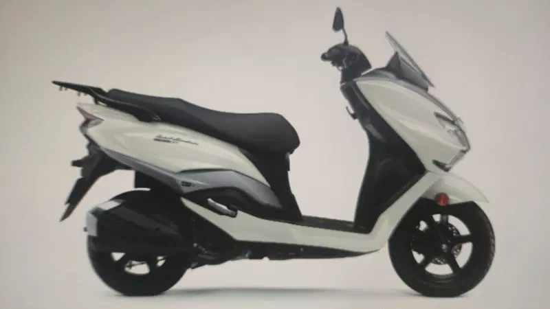 Suzuki Burgman Street 125 Executive (2023 - 26) (3)