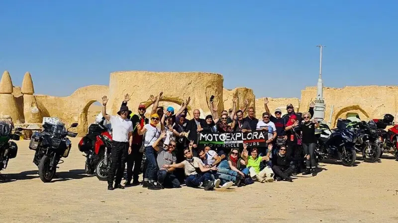 MOTOEXPLORA: Vent'anni di Avventure su Due Ruote