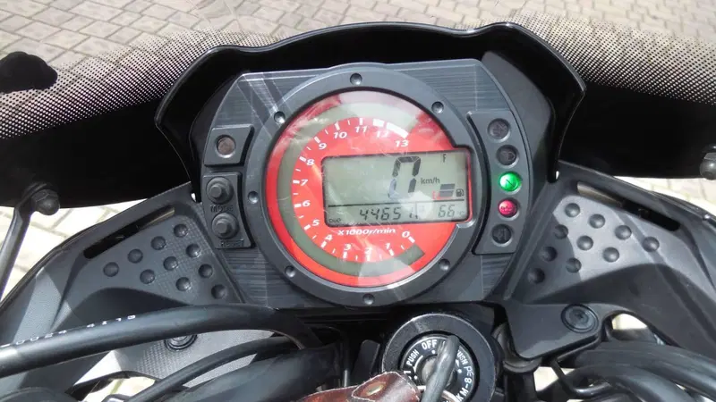 Kawasaki Z 750 (2003 - 06) (4)