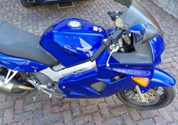 Honda VFR 800 (1998 - 01) usata
