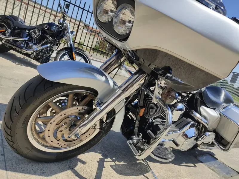 Harley-Davidson FLTR '03-Road Glide centenario  bicolore ASI (10)