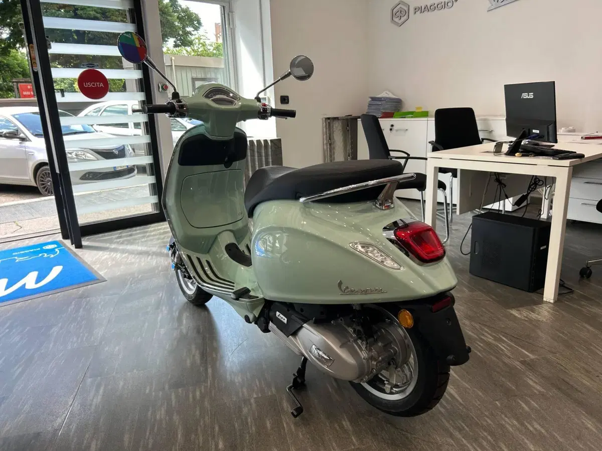 Vespa Primavera 125 (2024 - 25) (2)