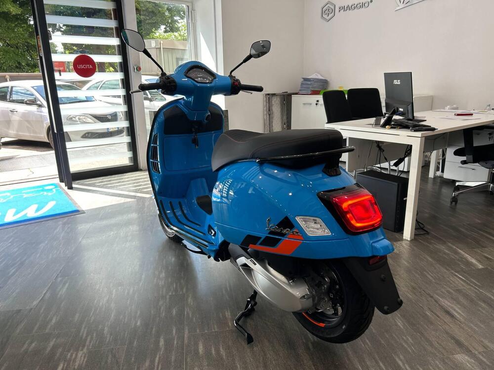 Vespa GTS 310 Supersport (2025) (2)
