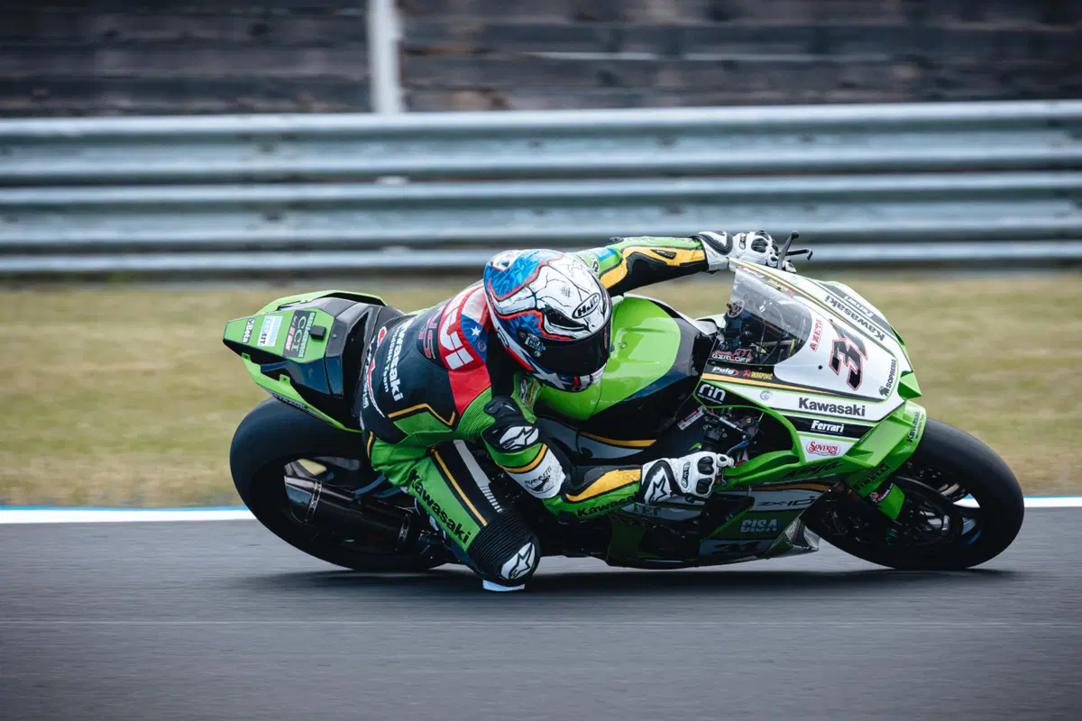 SBK 2025. GP della Repubblica Ceca. Razgatlioglu: “La Ducati riesce a gestire meglio le penalità del regolamento” (11)