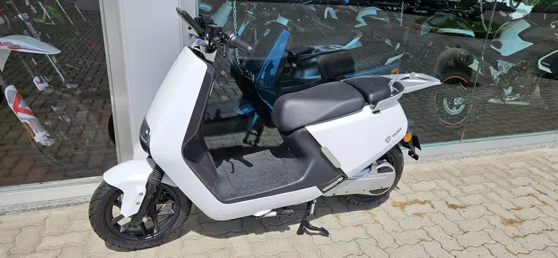 Yadea G5S Utility (2022 - 26) (3)