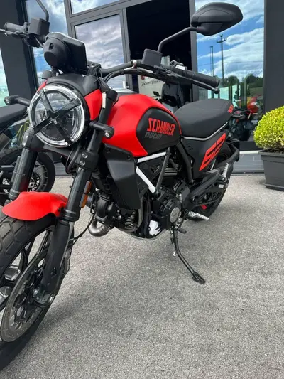 Ducati Scrambler 800 Full Throttle (2023 - 24) usata