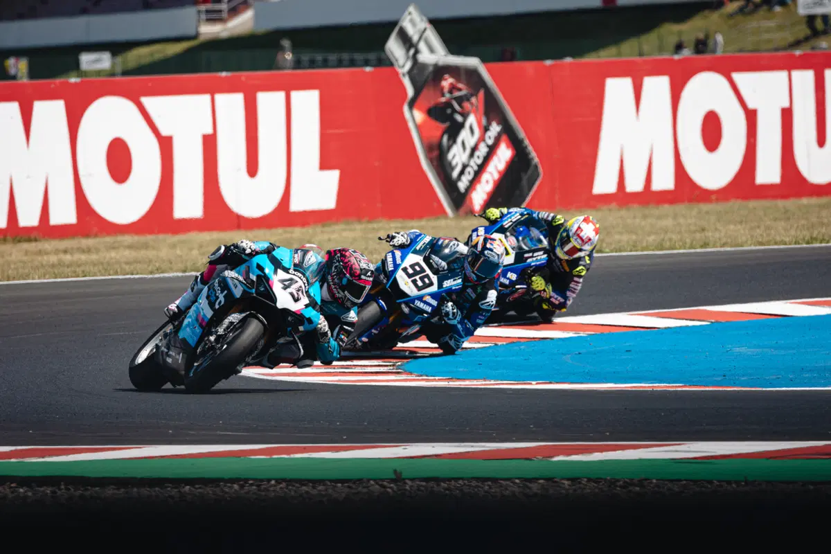 SBK 2025. GP della Repubblica Ceca. Bulega vince Gara2 in volata su Toprak!  (6)