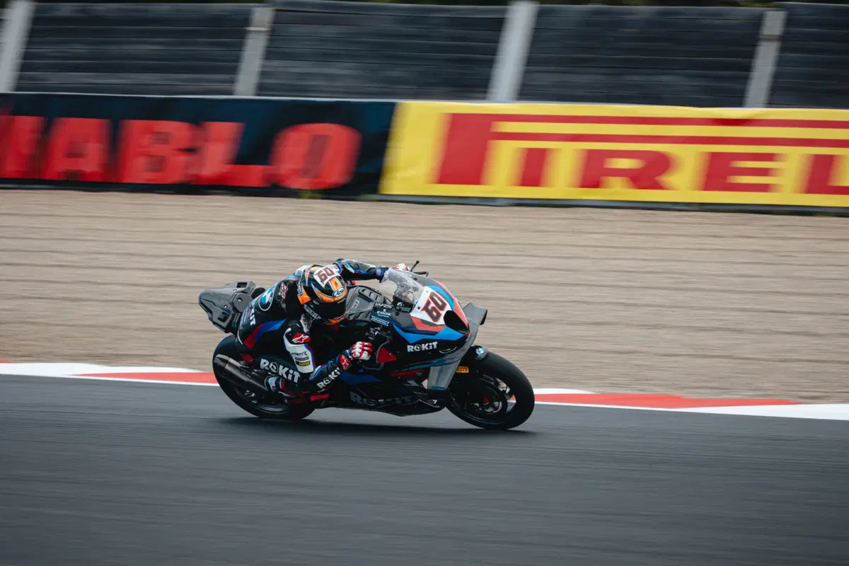 SBK 2025. GP della Repubblica Ceca. Bulega vince Gara2 in volata su Toprak!  (28)