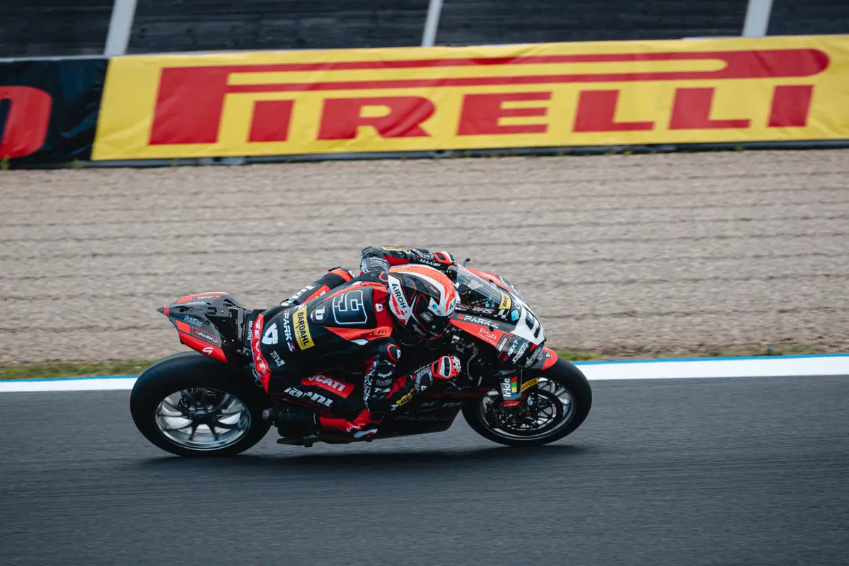 SBK 2025. GP della Repubblica Ceca. Bulega vince Gara2 in volata su Toprak!  (29)