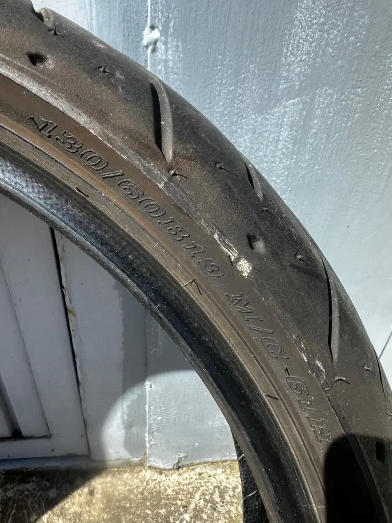 Gomma Anteriore Harley Dunlop (3)