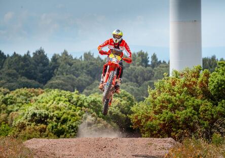 Sardegna Rally Raid. E infine è la vittoria di Pietro Degiacomi, GasGas. Spettacolare corsa delle Moto [VIDEO]