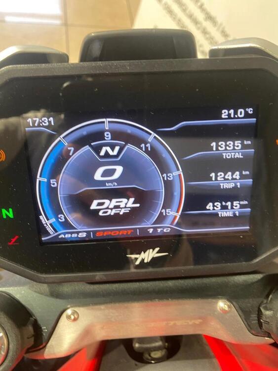 MV Agusta Dragster 800 R (2023 - 25) (3)