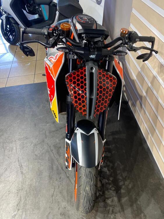 KTM 1290 Super Duke R (2019) (4)