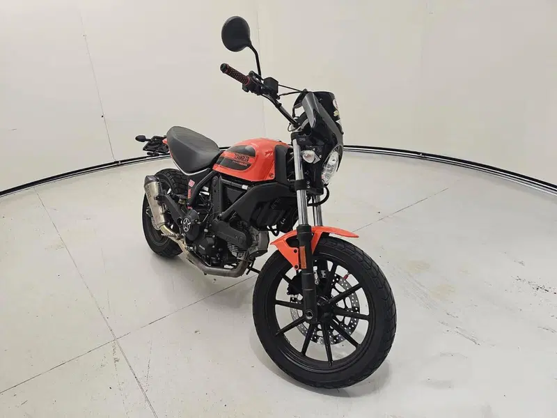 Ducati Scrambler 400 Sixty 2 (2016 - 21) (20)