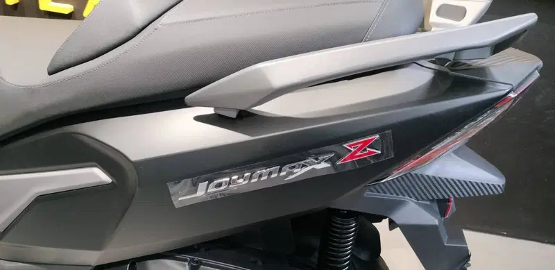 Sym Joymax 300 Z (2025 - 26) (7)