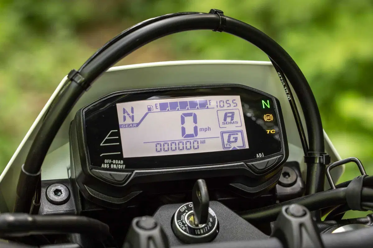 Suzuki DR-Z 4S: La Leggenda Rinasce, Pronta a Conquistare Ogni Terreno! [VIDEO & GALLERY] (14)